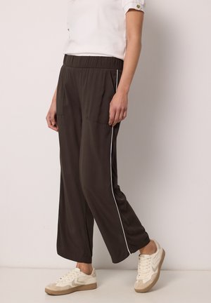 Street One Studio, WIDE LEG CULOTTE IM LOOSE FIT MIT PIPING - Stoffhose - hide brown