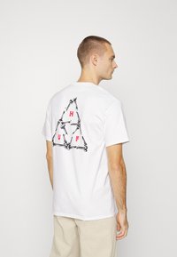 HUF BROKEN BONES TEE - T-shirt estampada - white