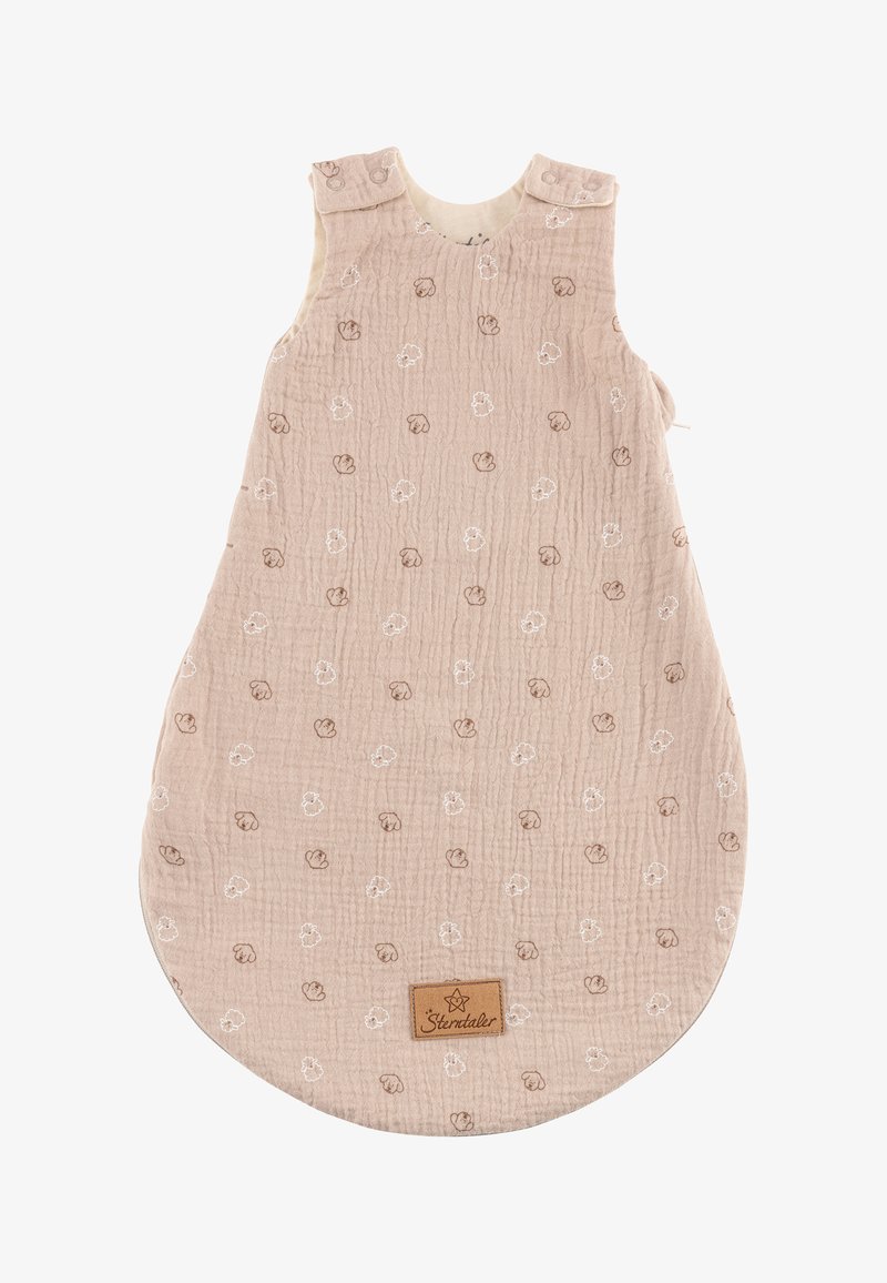 Musselinschlafsack in sanftem Beige mit braunen und weißen Wolkenmustern. Verfügt über Druckknopfverschlüsse und ein abgerundetes, geräumiges Design für Komfort.