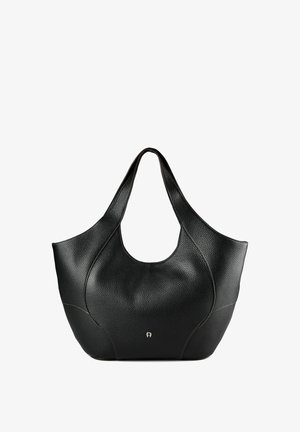 Sac à main en cuir noir texturé avec des anses larges et un petit logo argenté au centre devant, présenté sur fond blanc.