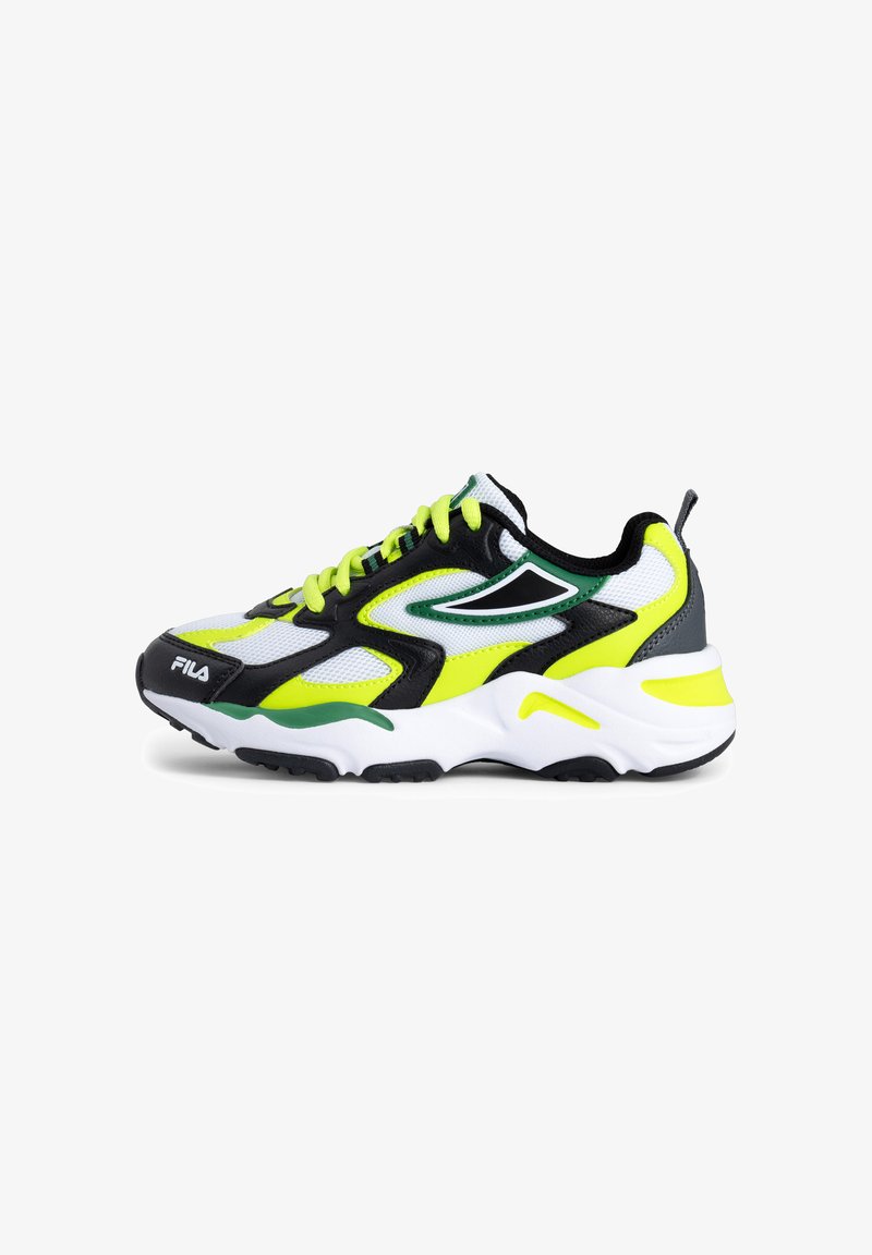 Chaussure de sport noire, blanche et jaune fluo avec tige en mesh, épaisse semelle blanche, design massif et détails d'accent vert. Logo Fila sur le côté.