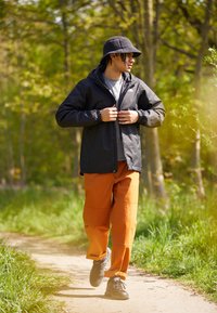 The North Face M QUEST INSULATED JACKET - Ziemas jaka - black/white