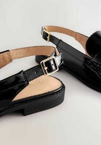Next REGULAR FIT-FOREVER COMFORT  ROUND - Takaa avoimet ballerinat - black
