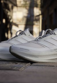 adidas Performance ULTRABOOST 5 HERMANOS KOUMORI - Road running shoes - alumina/grey one/silver-coloured