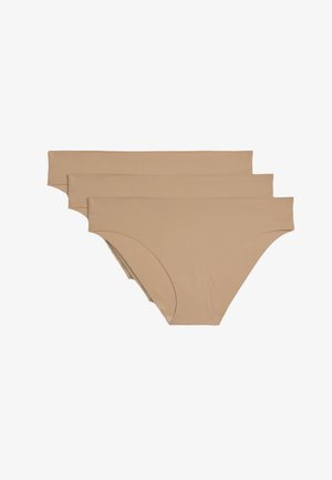 Drie paar beige katoenen onderbroeken met een naadloos ontwerp, voorzien van een brede tailleband en een zachte textuur, geschikt voor dagelijks gebruik.