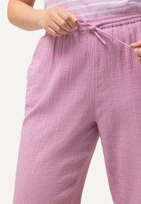 Ulla Popken PULL-ON - Kalhoty - light violet