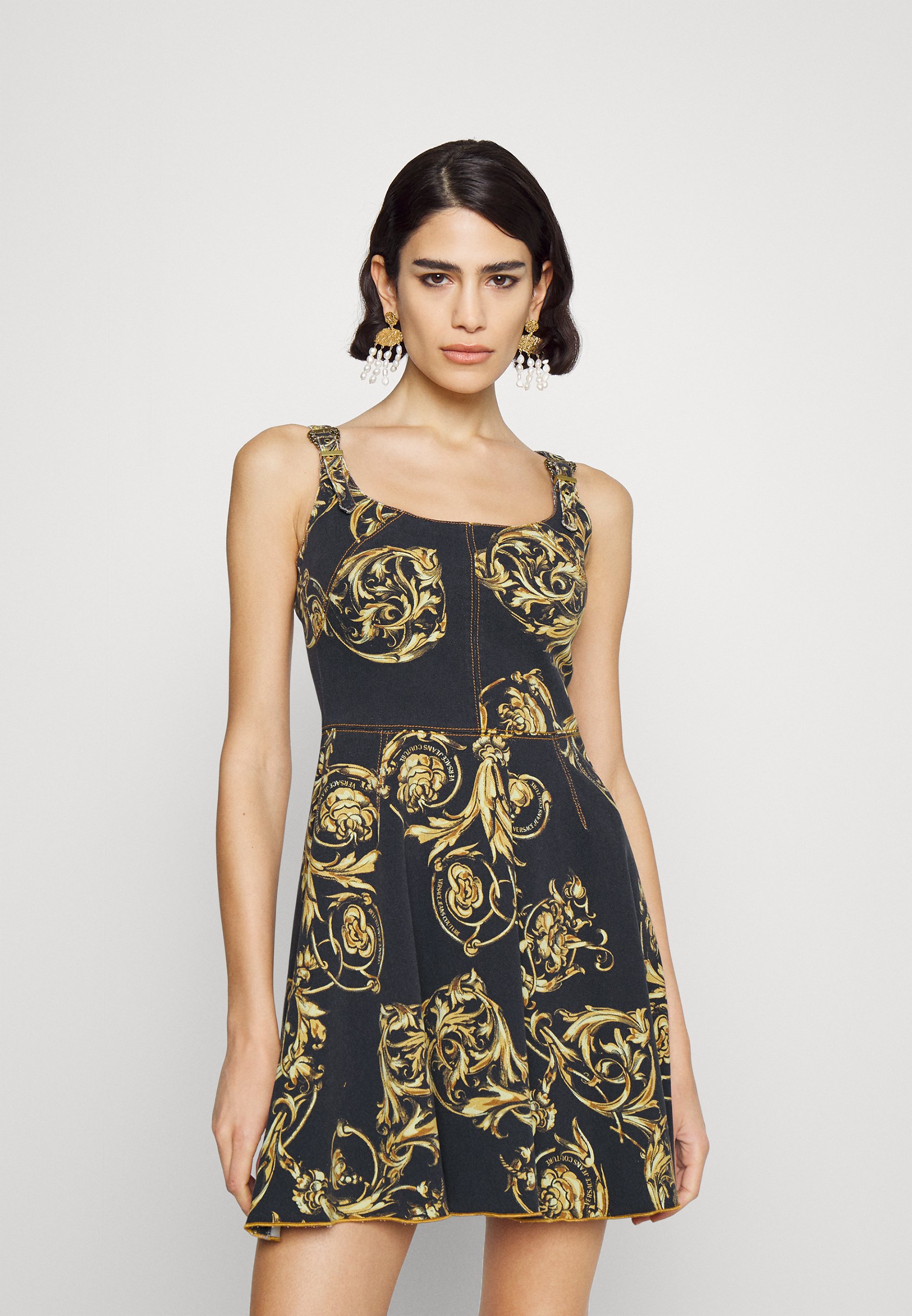 Versace Jeans Couture Vestito di jeans - black/nero - Zalando.it