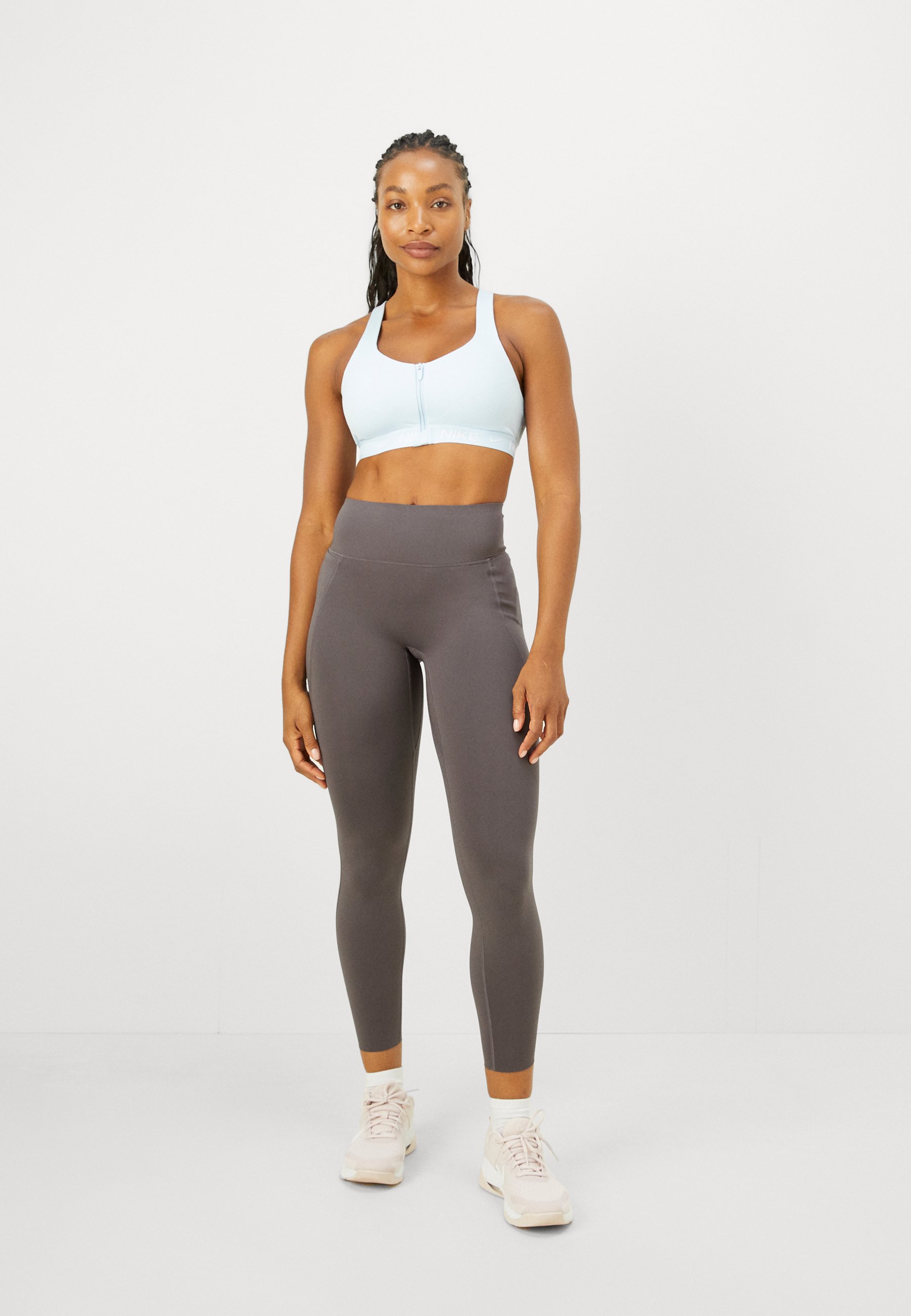 nike sports bra and tights set