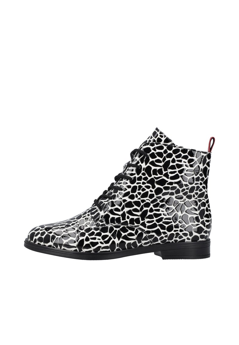 Bottines noir et blanc avec une finition brillante, ornées d'un motif animal texturé, bout rond et lacets noirs.