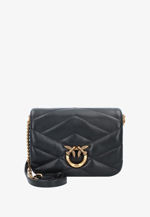 Czarna skórzana torebka z fakturą chevron, złotą okuciami i okrągłym zapięciem z dwiema ptakami. Zawiera odpinany łańcuszek na ramię.