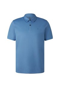 Polo bleu clair avec un col classique, des manches courtes et un logo subtil sur la poitrine. Le matériau semble lisse et léger.