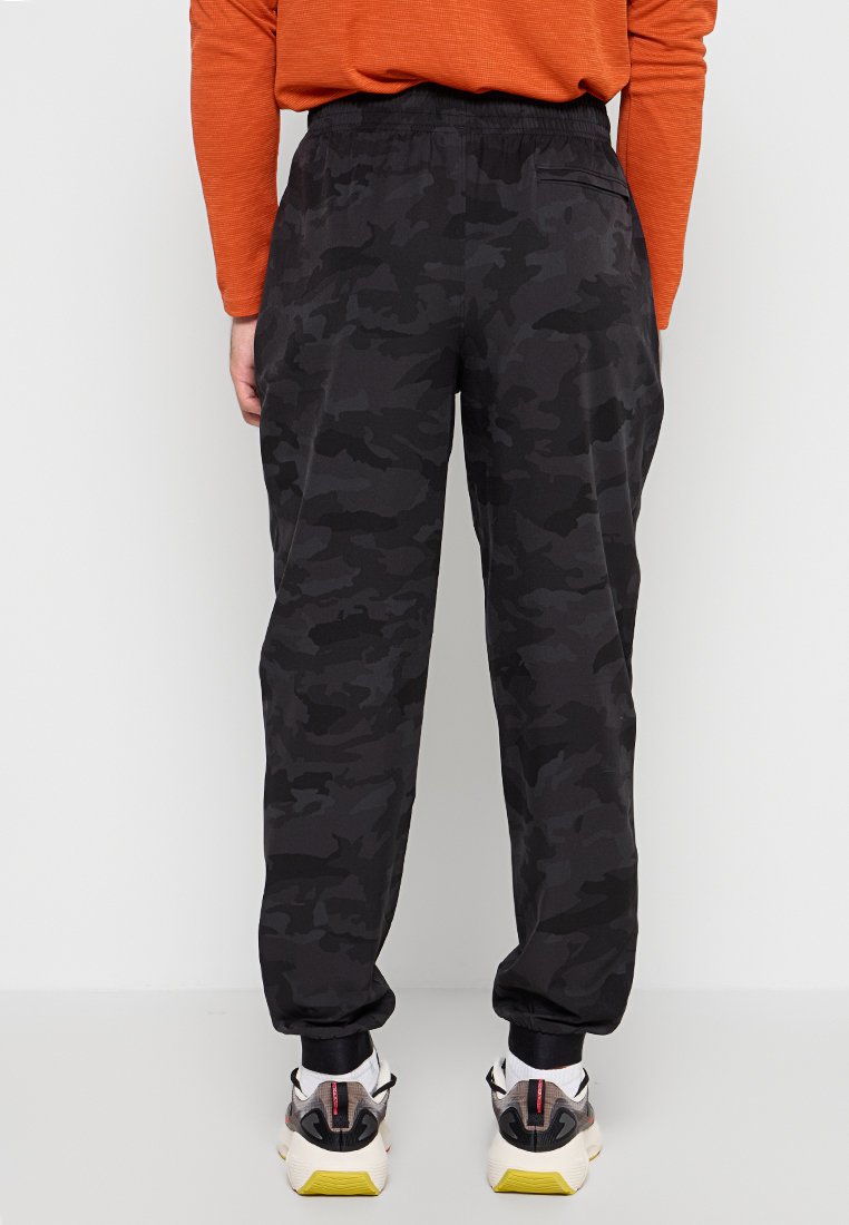 UNSTOPPABLE LOOSE FIT