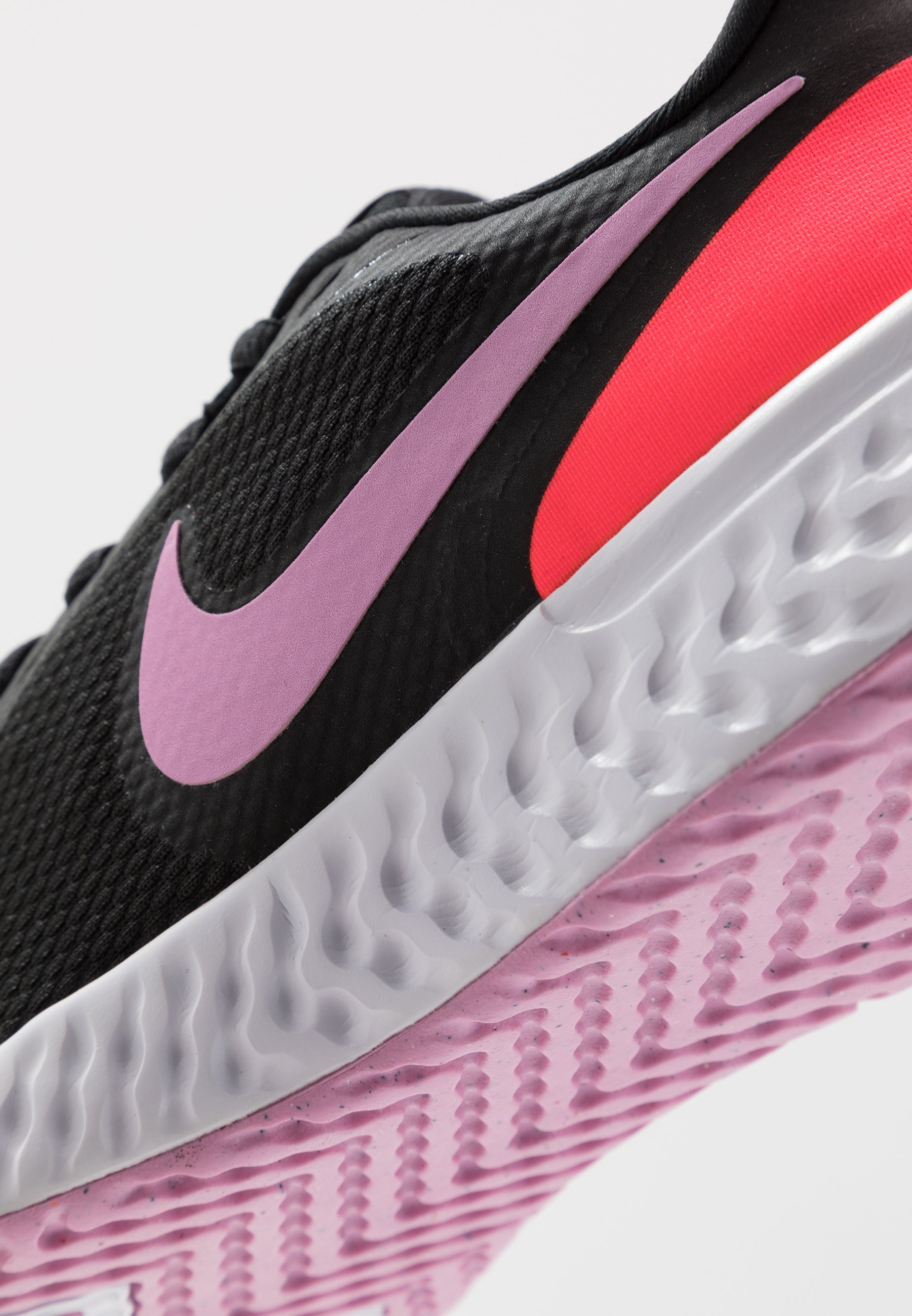 nike revolution pink and black