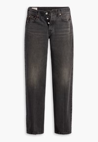 Pantalones vaqueros de mezclilla negra con un corte relajado, diseño de cinco bolsillos, cierre de botón y un ligero desgaste. Presenta remaches de cobre y dobladillo deshilachado.