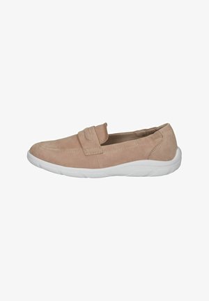 Beige semišové slip-on boty s kulatou špičkou, šitým detailem vpředu a bílou gumovou podrážkou, navržené pro pohodlí a snadné obouvání.