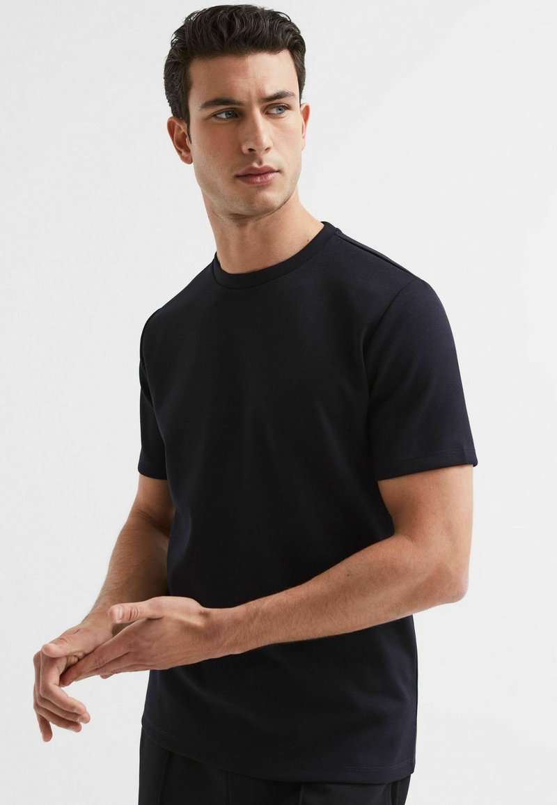 Reiss REGULAR FIT-BRADLEY INTERLOCK CREW NECK - Paprasti marškinėliai - navy