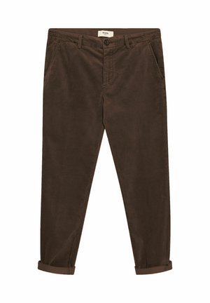 Braune Cordhose mit vorderen Taschen, Gürtelschlaufen, Knopfverschluss und hochgekrempelten Bündchen.