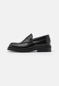 Selected Femme CAMILLE POLIDO LOAFER - Slipper - black