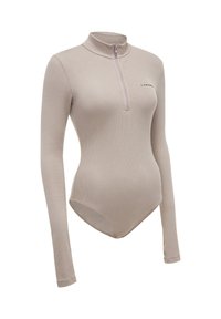 Beezhi pikkade varrukatega soonikkoes bodi kõrge kaeluse ja eest lukuga, liibuv vöökoht ning diskreetne brändi logo rinnal.