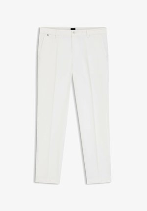 Pantalones blancos para hombre, entallados, con bolsillos laterales, trabillas para cinturón y cierre frontal con botón, mostrados extendidos sobre un fondo blanco.