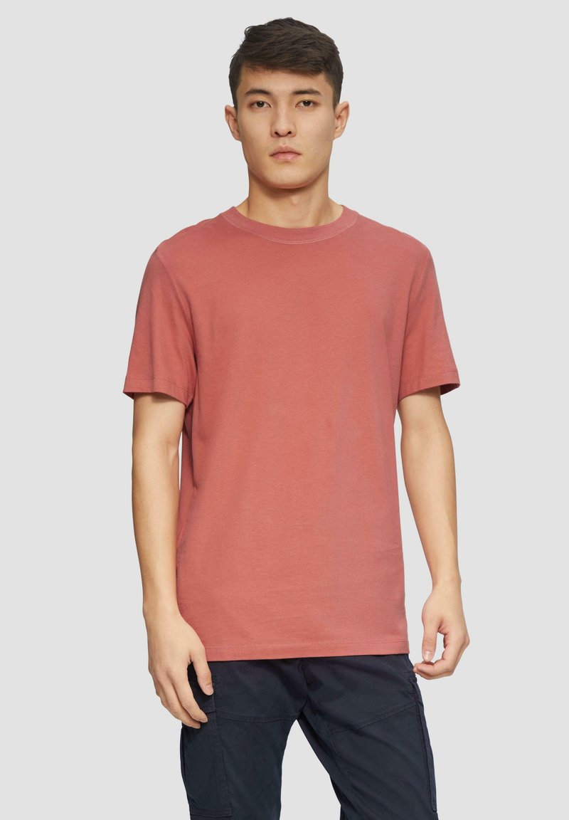 Korte mouw T-shirt in stoffige rozenkleur, gemaakt van zacht katoen, met een ronde ronde hals en een relaxte pasvorm.