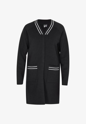 Černý cardigan s výstřihem do V a dlouhými rukávy. Svislé bílé pruhy na límci a kapsách, vyrobený z měkké pleteniny.