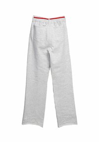 Grijze sweatpants met een recht model, een elastische tailleband met een rode accent, en twee achterzakken. Zacht, gestructureerd materiaal.