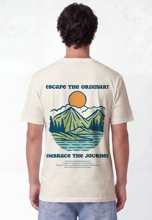 watapparel, ESCAPE THE ORDINARY UNISEX - T-shirt print - off white