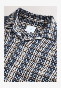 Sélectionné, monochrome