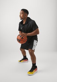 Puma SHOT BLOCKER SHORT - Pantalón corto de deporte - black white
