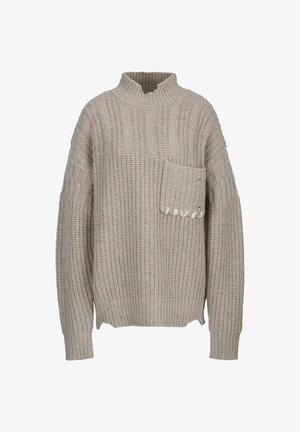 Beige gebreide trui met hoge kraag, voorzien van een voorzak en een textuur met ribbelpatroon. Losvallend met lange mouwen.