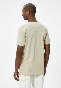 Koton - T-shirt basic