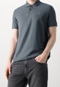 Calvin Klein Piké - grey