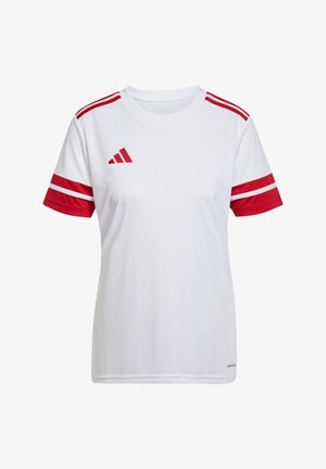 T-shirt de sport blanc à manches courtes avec des rayures rouges sur les épaules et les manches, logo Adidas rouge sur la poitrine et étiquette Aeroready près de l'ourlet.