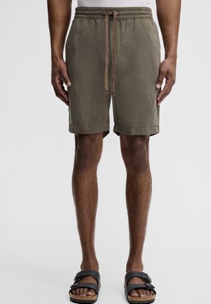 KAJI - Shorts - oliv