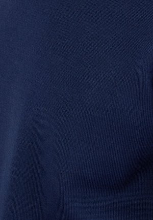 Marineblauwe gebreide stof, strak geweven met een gladde textuur. Geen zichtbare patronen of hardwaredetails.