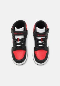 Champion RD18 2.0 MID B PS UNISEX - Kosárlabdacipők - black/red/white
