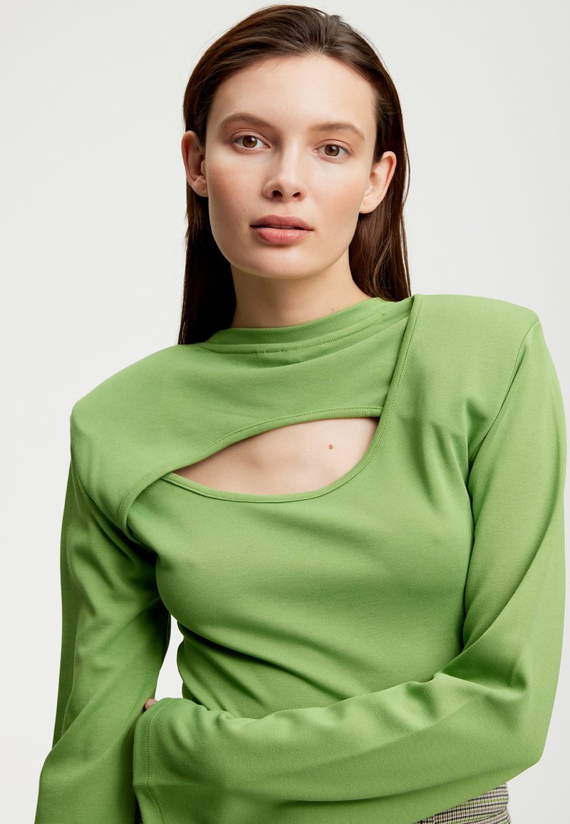 Gestuz Longsleeve groen Gestuz Longsleeve groen