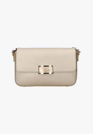 Beige rechthoekige crossbodytas met een gestructureerd oppervlak, klepsluiting en goudkleurig rechthoekig sluitstuk aan de voorkant.