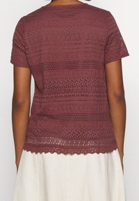 Vero Moda Triko s potiskem - pink