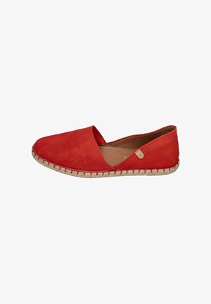 Espadrille de ante rojo con un diseño de corte bajo, que presenta una suela de yute tejido natural y detalles cosidos alrededor del borde.