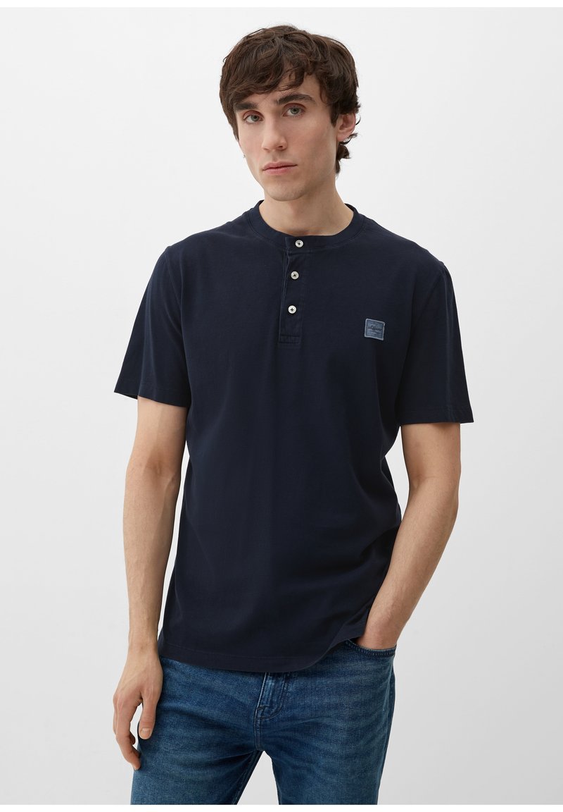 s.Oliver MIT HENLEY-AUSSCHNITT - Jednoduché tričko - navy