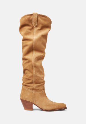 SUEDE TALL WESTERN BOOT - Høye støvler - caramel