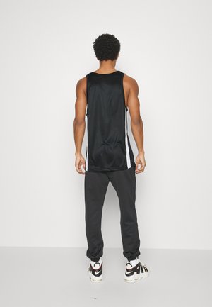 Top - black