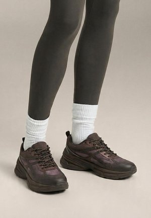 OYSHO Baskets basses - bordeaux