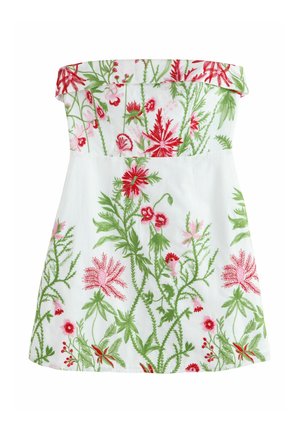Trägerloses weißes Kleid mit roter und pinker Blumenstickerei und grünen blattähnlichen Stängeln, mit tailliertem Oberteil und ausgestelltem Rock.