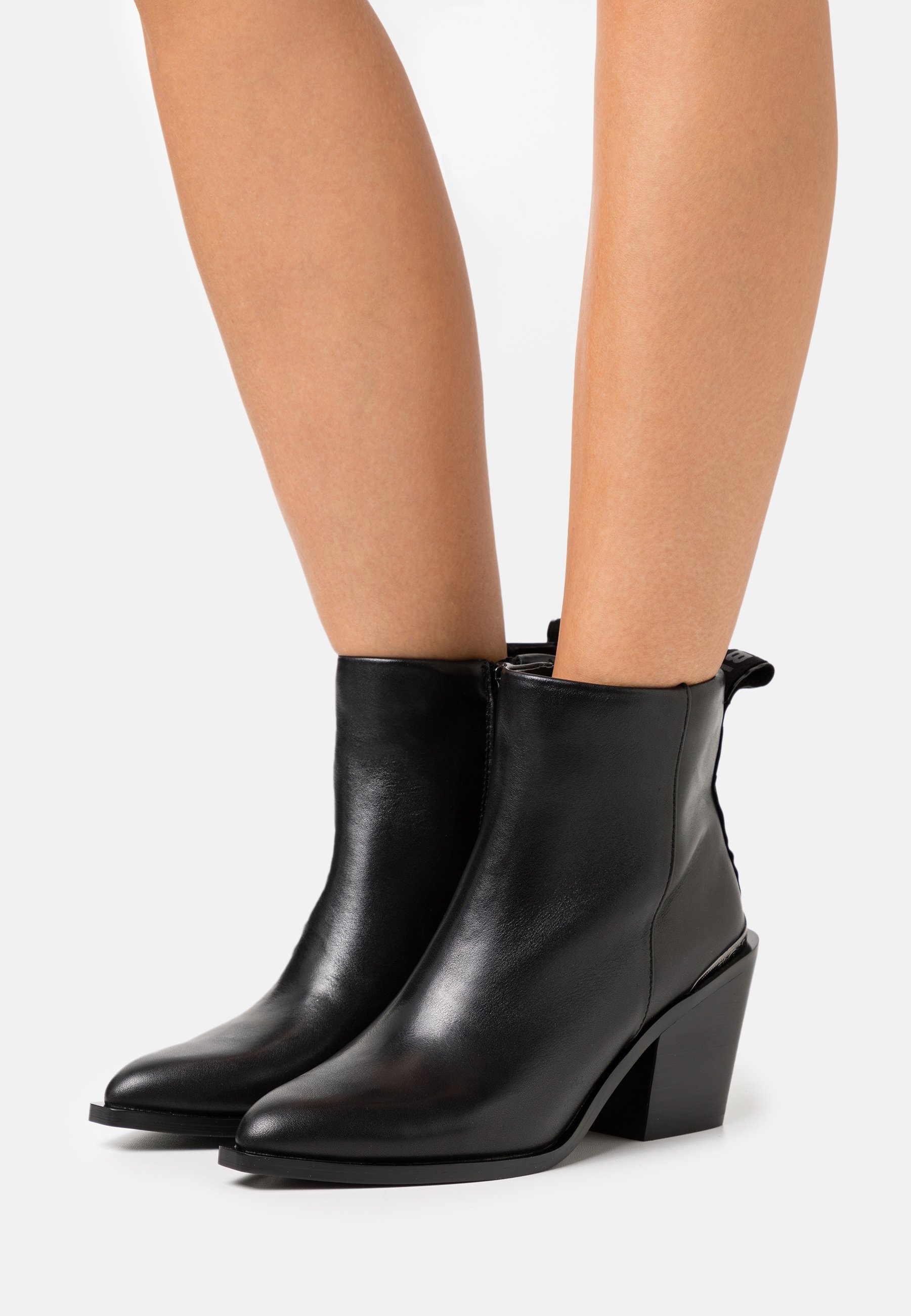 Buffalo MARGARITA Korte laarzen black Zalando.nl Buffalo Korte laarzen blackZwart Zalando.nl