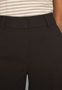 Selected Femme SLFRITA WIDE PANT - Calças - coffee bean