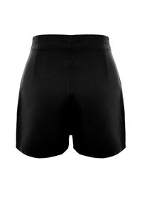Shorts noirs taille haute avec une texture lisse, des coutures arrière ajustées et une taille épurée, photographiés sur fond blanc.