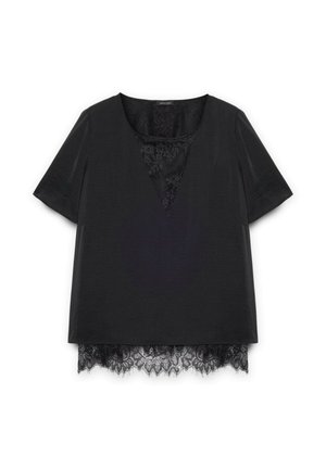 Top negru cu mâneci scurte și decolteu în V. Prezintă un inserat din dantelă florală și o margine din dantelă cu edge scalloped. Textură de țesătură netedă.